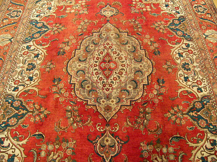   Handmade Antique Persian Tabriz Serapi Wool Rug 1940s Beautiful Colors